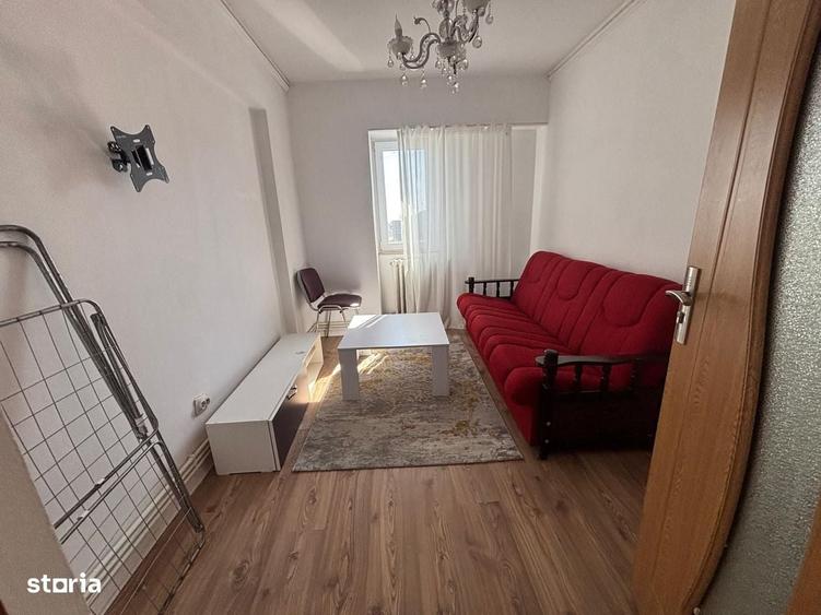 Apartament cu 3 camere decomandat în Independenței