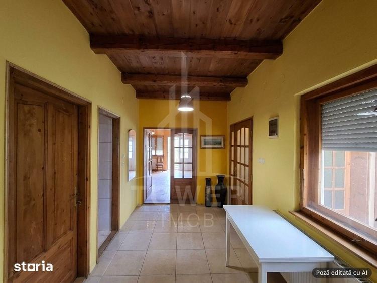 Casă cu 6 camere cu Teren 669 Mp în Roșia