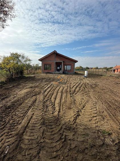 Casă cu 1 camere cu Teren 750 Mp în Dragșina