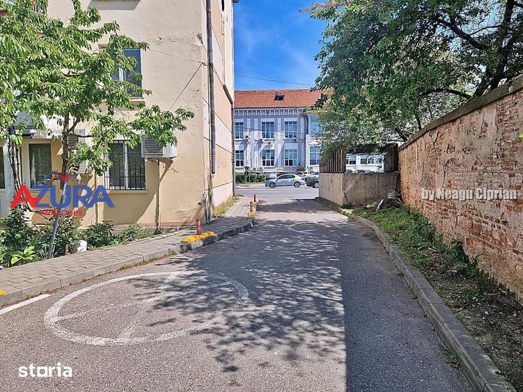 Spațiu comercial, de 55 mp, în Central