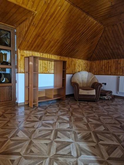 Casă cu 3 camere în Beba Veche