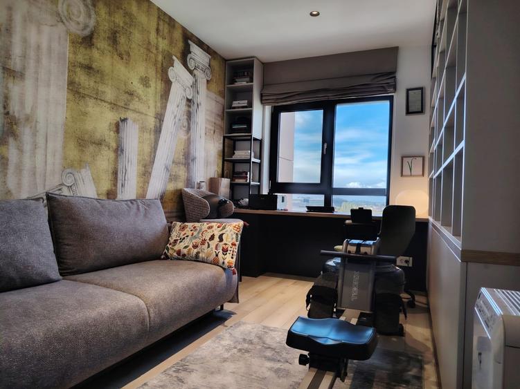 Apartament cu 5 camere decomandat, mobilat în P-ta Presei Libere