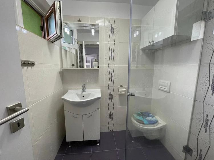 Apartament cu 2 camere nedecomandat în Calea Poplăcii
