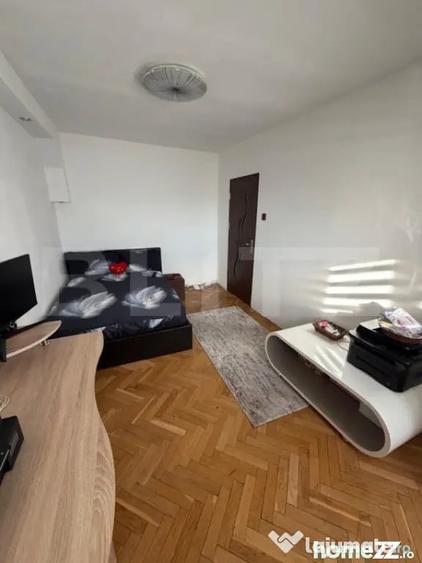 Apartament cu 2 camere decomandat în 1 Mai