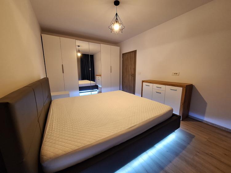 Apartament cu 2 camere decomandat în Aradului