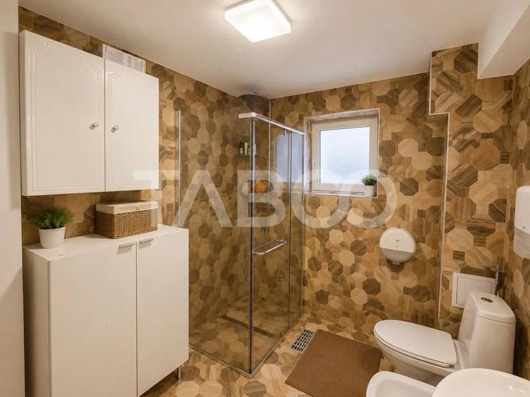 Spațiu comercial, de 75 mp, în Central