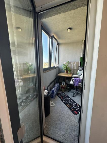 Apartament cu 2 camere decomandat în Titan