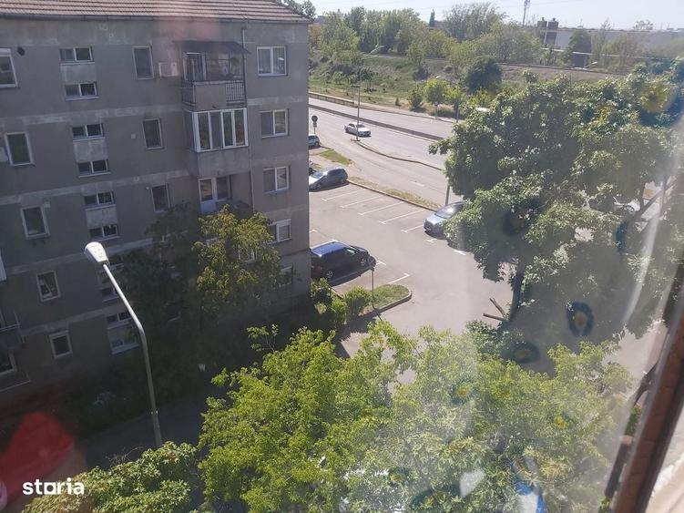 Apartament cu 2 camere semidecomandat în Rogerius