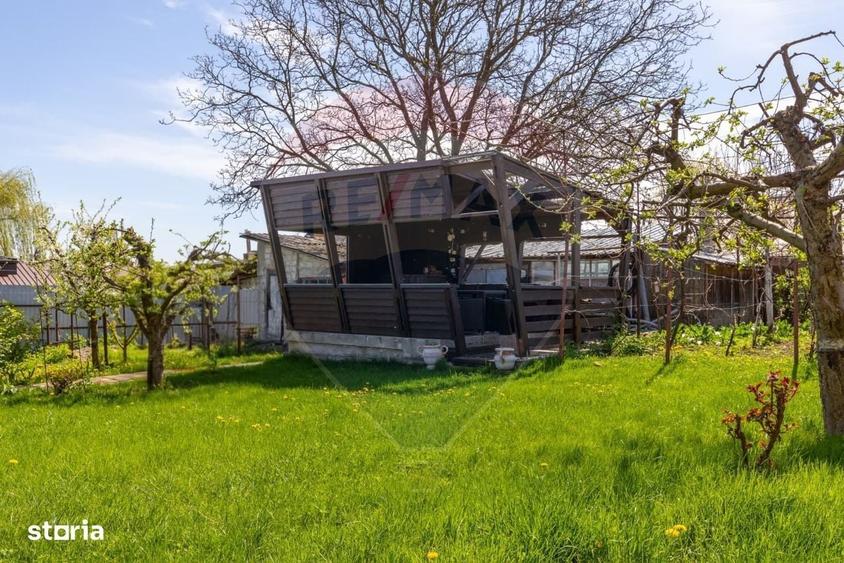 Casă cu 3 camere cu Teren 1251 Mp în Săucești