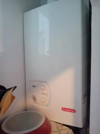 Apartament cu 3 camere semidecomandat în Dărmănești