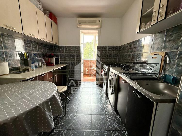 Apartament cu 2 camere, decomandat, zona Soarelui - 1