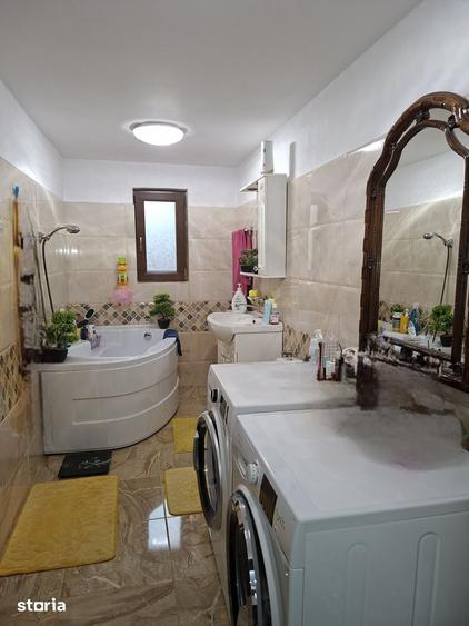 Casă cu 4 camere cu Teren 285 Mp în Central