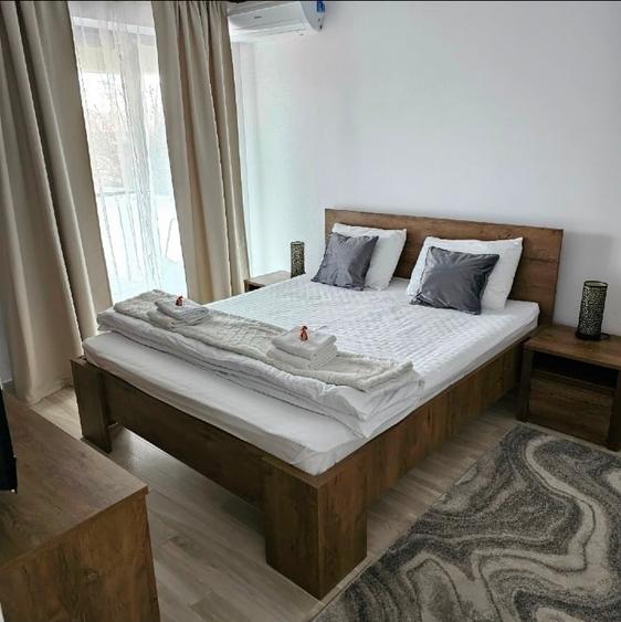 Apartament cu 2 camere decomandat, mobilat în Banu Manta