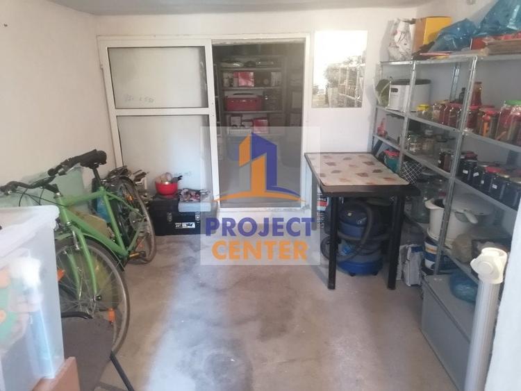 Casă individuală cu 3 camere cu Canalizare în Ultracentral