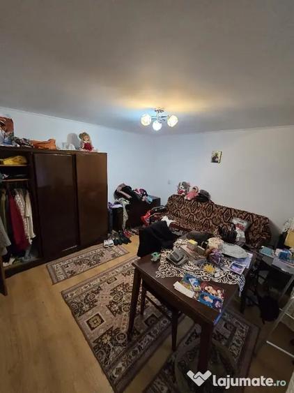 Casă cu 3 camere în Central