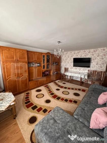 Apartament 2 camere, decomandat, Obcini - 1