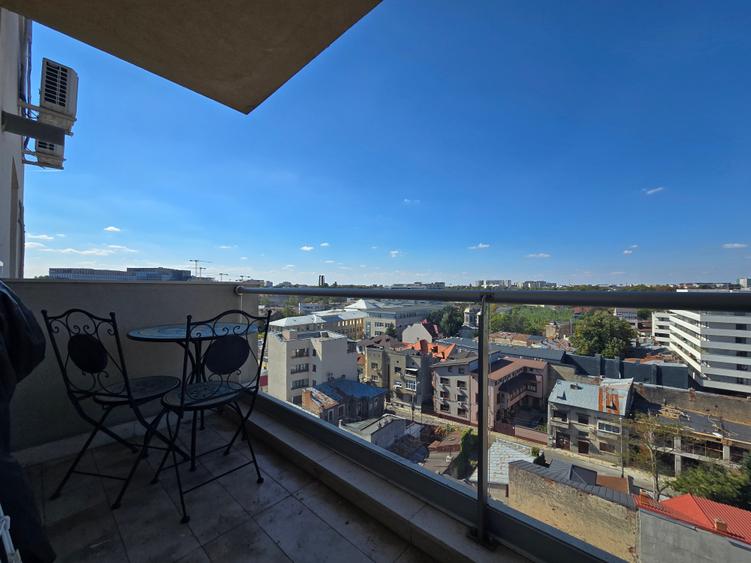 Apartament cu 2 camere semidecomandat în Tineretului