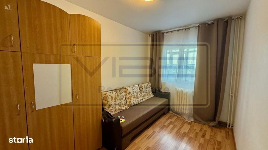 Apartament cu 3 camere decomandat în Gară