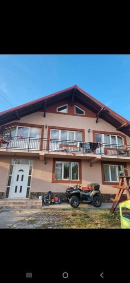 Casă cu 4 camere în Goranu