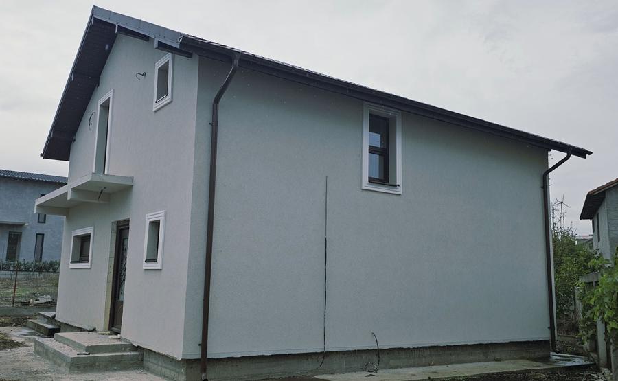 Casă cu 3 camere în Central