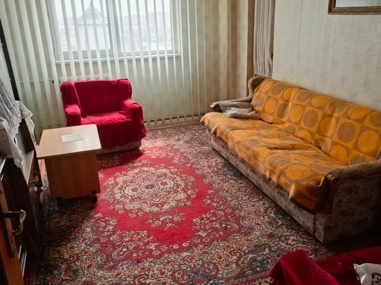 Apartament cu 4 camere decomandat în Drumul Taberei