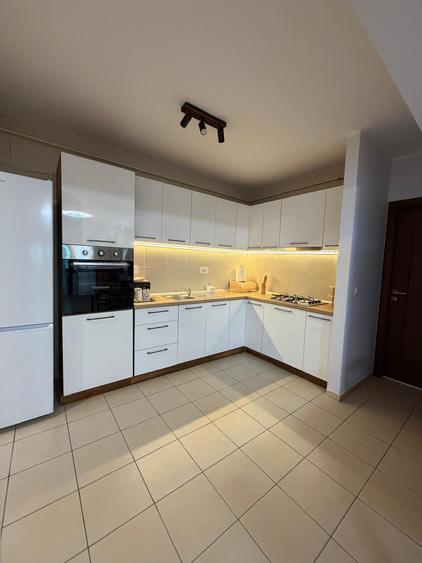 Apartament cu 2 camere decomandat în Micro 17