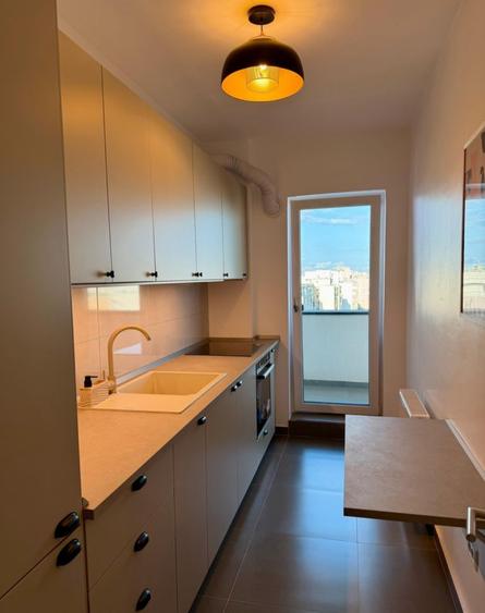 Apartament cu 2 camere decomandat, mobilat în Păcii