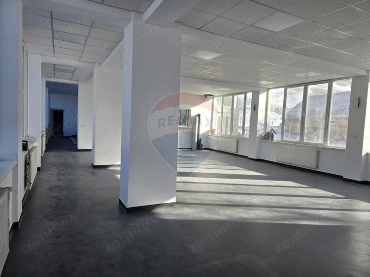 Casă cu Teren 2140 Mp în Moieciu