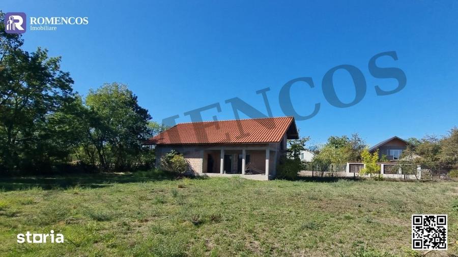 Casă cu 5 camere cu Teren 1225 Mp în Lunca
