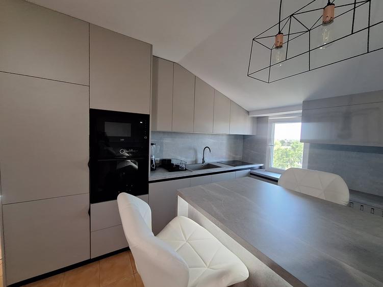 Apartament cu 2 camere decomandat, mobilat în Freidorf