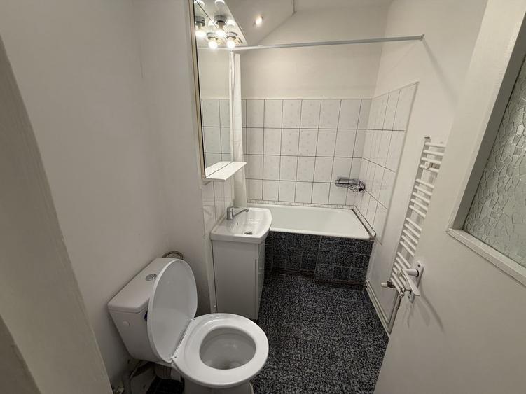 Garsonieră decomandată în Exterior Vest