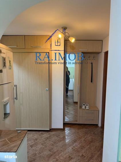 Apartament cu 2 camere decomandat în Malu Roșu