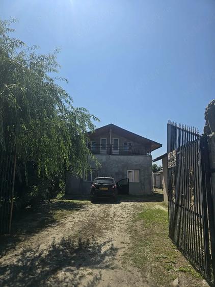 Casă cu 2 camere cu Teren 525 Mp în Grădiștea