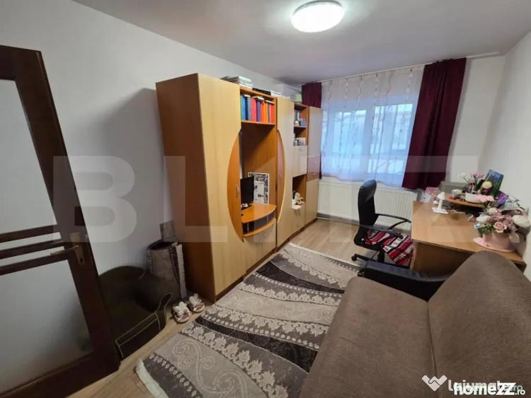Apartament cu 2 camere decomandat în Vest