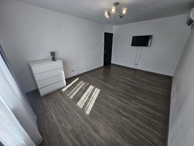 Apartament 3 camere zona 1 Mai - Pelendava de inchiriat - 7