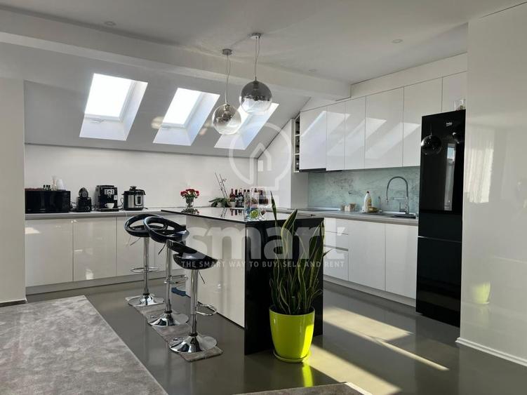Apartament cu 3 camere decomandat, mobilat în Bună Ziua
