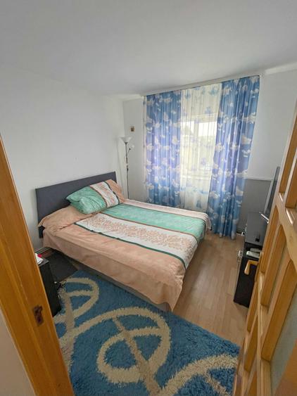 Apartament cu 3 camere decomandat, mobilat în Central