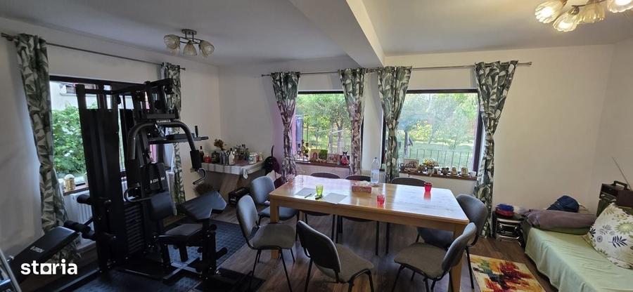 Vila 6 camere de vanzare in Banesti - 5