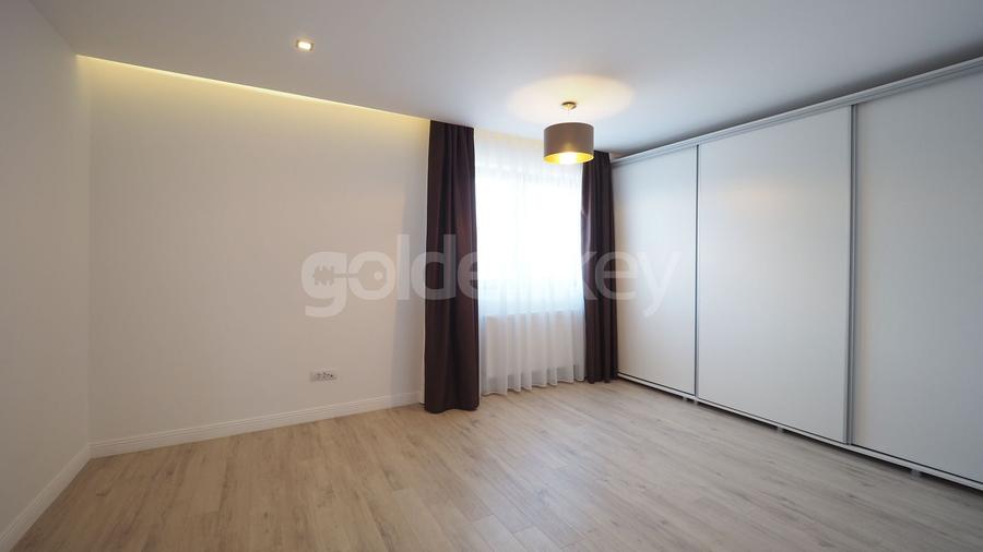 Duplex cu 5 camere cu Canalizare în Pipera