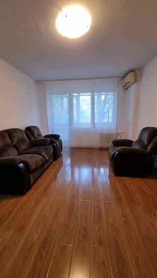 Apartament cu 2 camere semidecomandat în P-ța Unirii