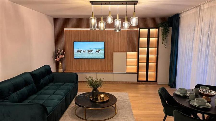 Apartament cu 2 camere decomandat în Central
