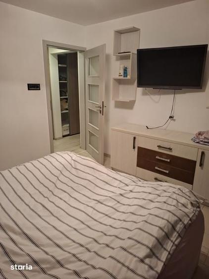 Inchiriez apartament 3 camere decomandat - 8