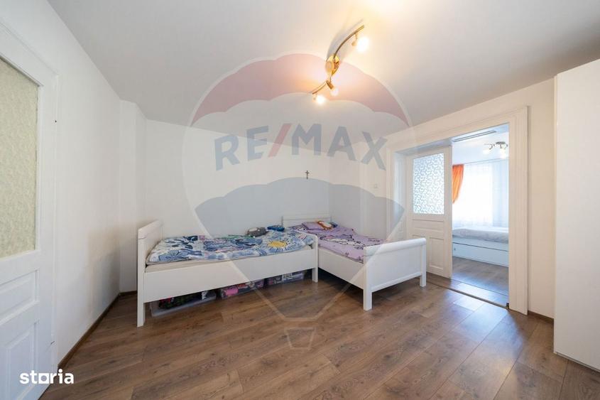 Casă cu 4 camere cu Teren 390 Mp în Hălchiu
