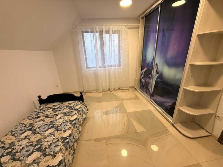 Casă cu 4 camere cu Teren 300 Mp în Ipotești