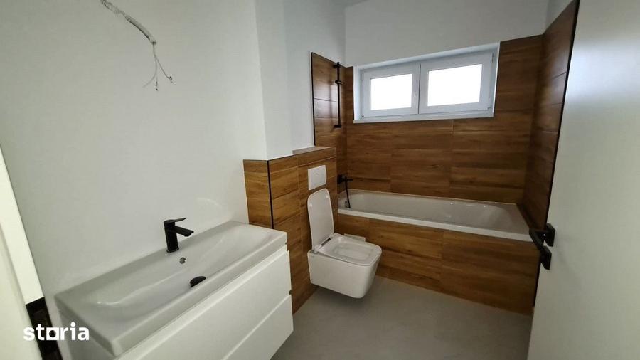 Apartament cu 3 camere în Tineretului