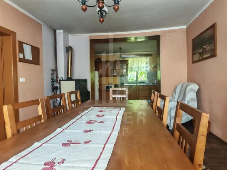 Casă cu Teren 1929 Mp în Bruiu