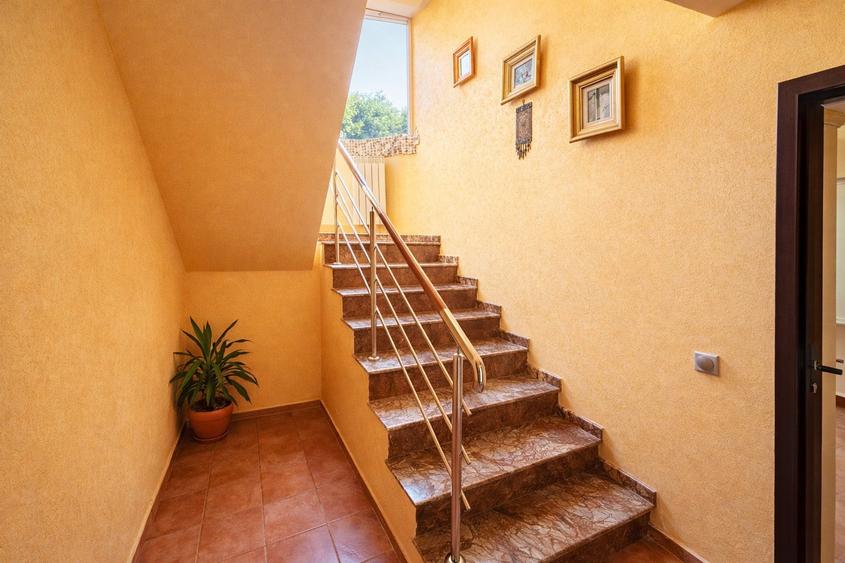Vilă elegantă, 7 camere, cu sală de fitness și saună — Bucium, Iași - 33