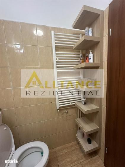 Garsonieră decomandată în Titan