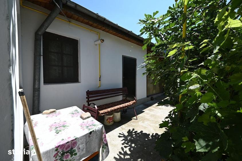 Casă cu 3 camere în Tăbăcari