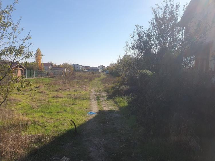 Teren de 3666 mp, în Buda
